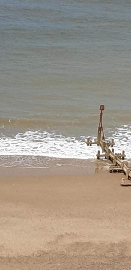 Tranquillity Sea Side Caravan Trimingham Exterior photo